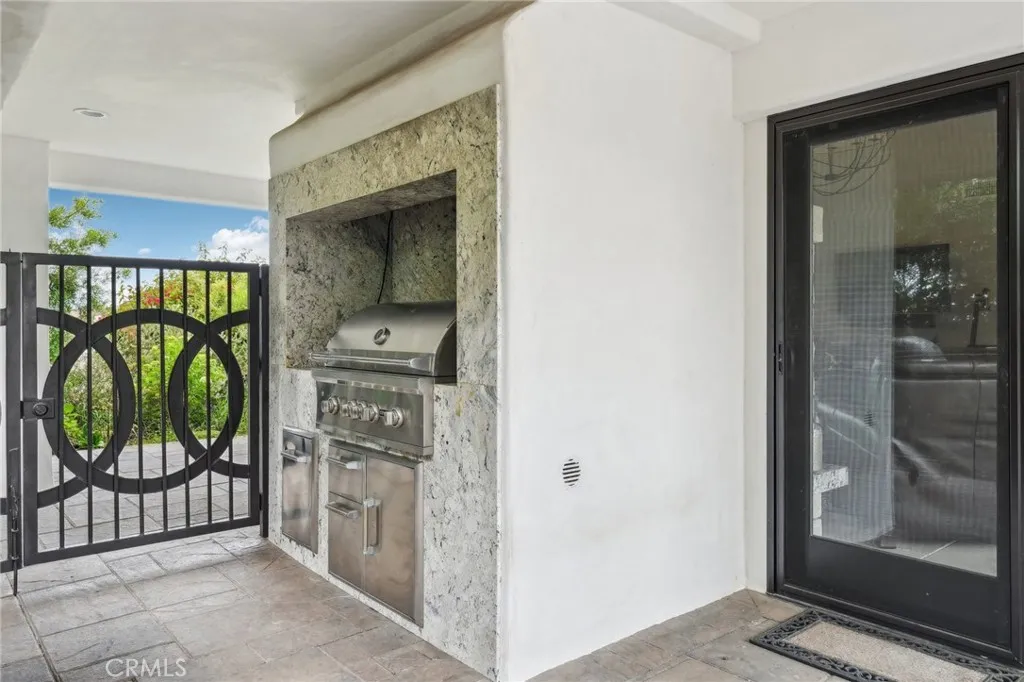 2718 Via Victoria, Palos Verdes Estates, California 90274 home-pic-48